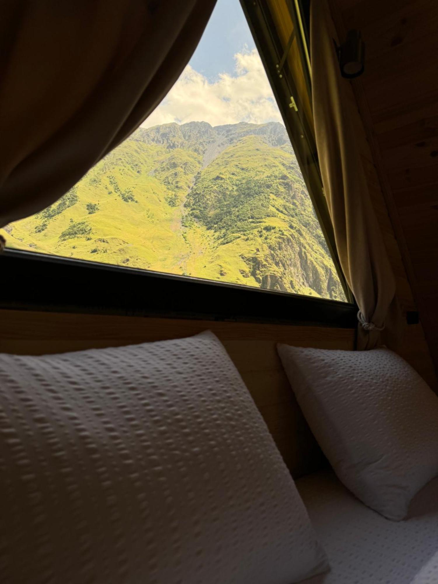 Outdoor Cottages Kazbegi Exterior photo