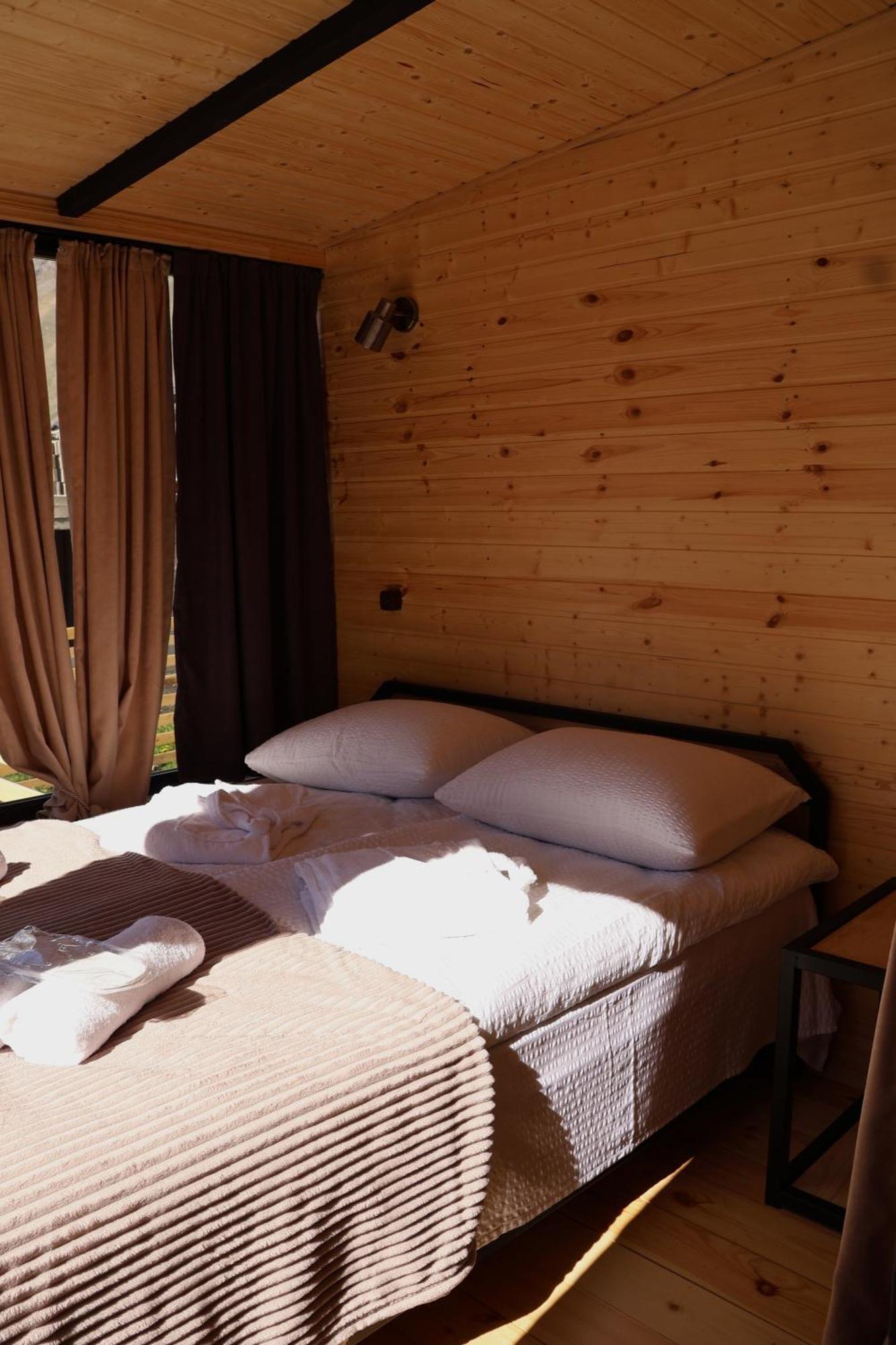 Outdoor Cottages Kazbegi Room photo